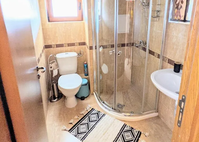 Apartman Casual Near Gondola & Center - Neon