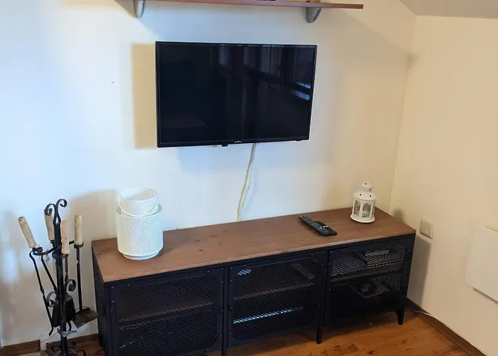 Casual Near Gondola & Center - Neon Apartman