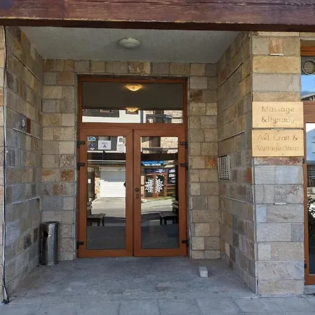 Appartamento Casual Near Gondola & Center - Neon