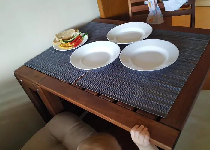 Casual Near Gondola & Center - Neon Apartment *