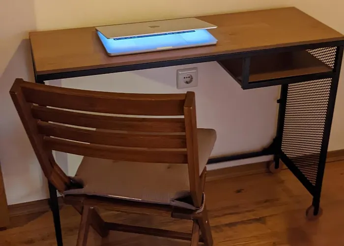 Casual Near Gondola & Center - Neon アパート *