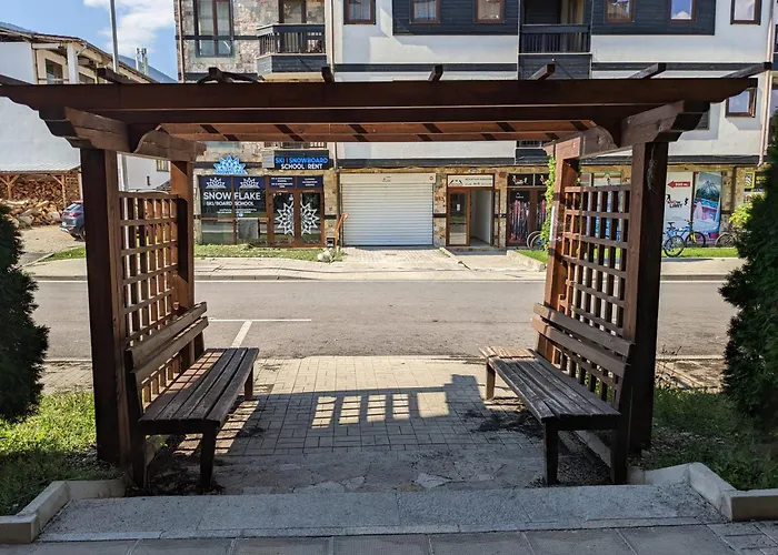 Casual Near Gondola & Center - Neon