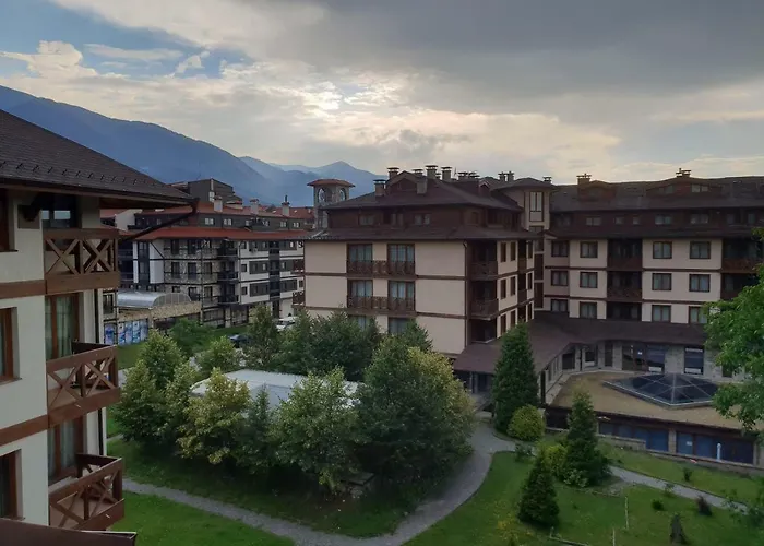 Casual Near Gondola & Center - Neon Apartment *